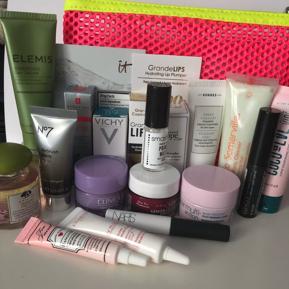 Deluxe Size Beauty Samples/Cosmetics Bag